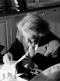 contributor_1382_195x320